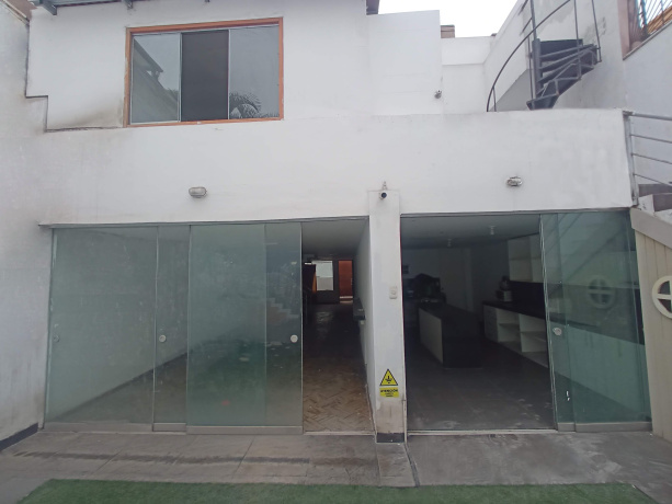 Cuadra 3 Tejada, Barranco, Lima 15049, 7 Habitaciones Habitaciones, ,Casa,En Arriendo,Tejada,1031 Cuadra 3 Tejada, Barranco, Lima 15049, 7 Habitaciones Habitaciones, ,Casa,En Arriendo,Tejada,1031
