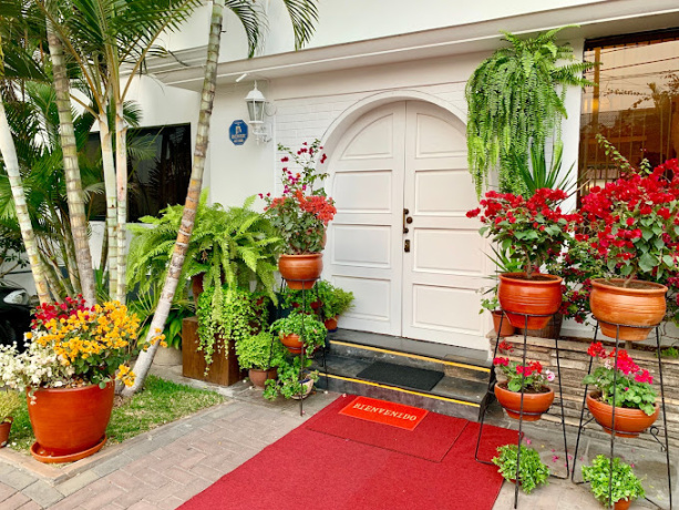 457 - 459 Las Flores, San Isidro, Lima 15073, 17 Habitaciones Habitaciones, ,Casa,En Venta,Casa Bella,Las Flores,1052 457 - 459 Las Flores, San Isidro, Lima 15073, 17 Habitaciones Habitaciones, ,Casa,En Venta,Casa Bella,Las Flores,1052